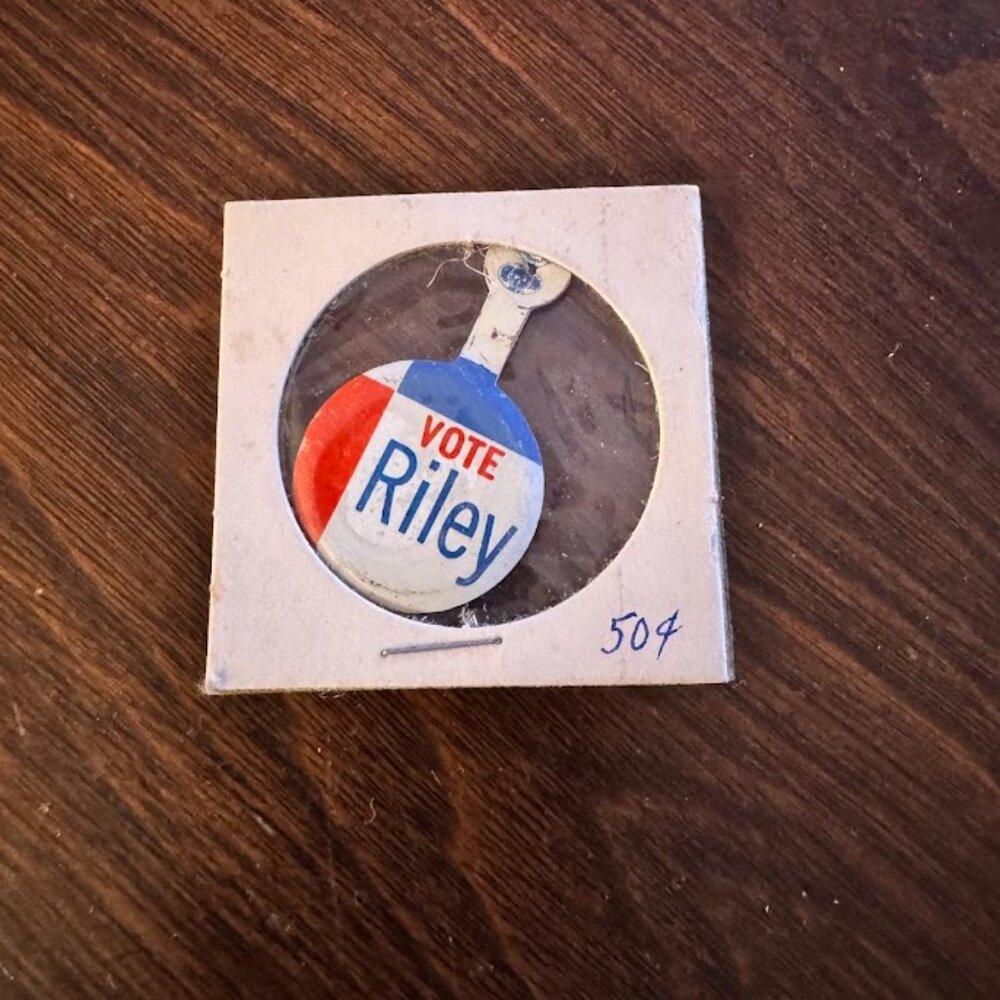 Vintage Vote Riley Political Pinback